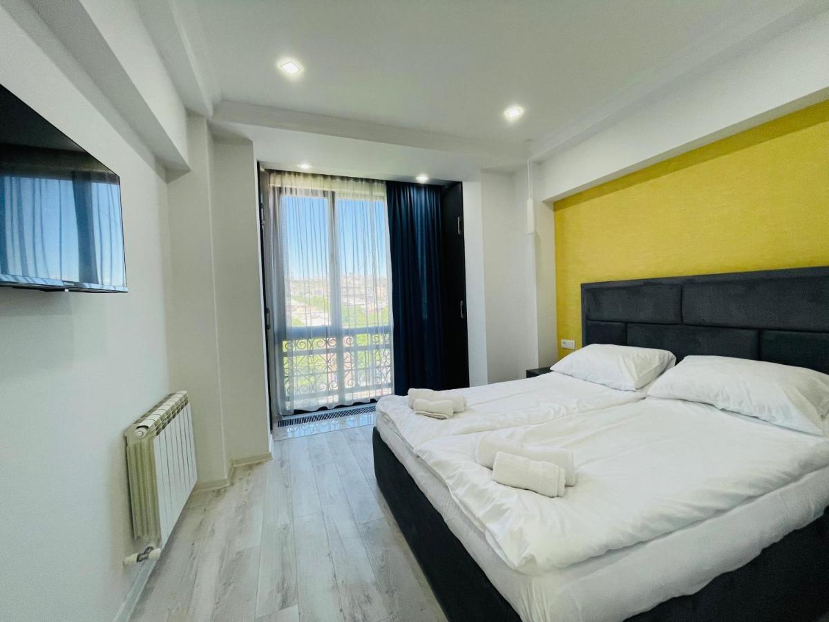 Panorama Apartments Jerevan Buitenkant foto