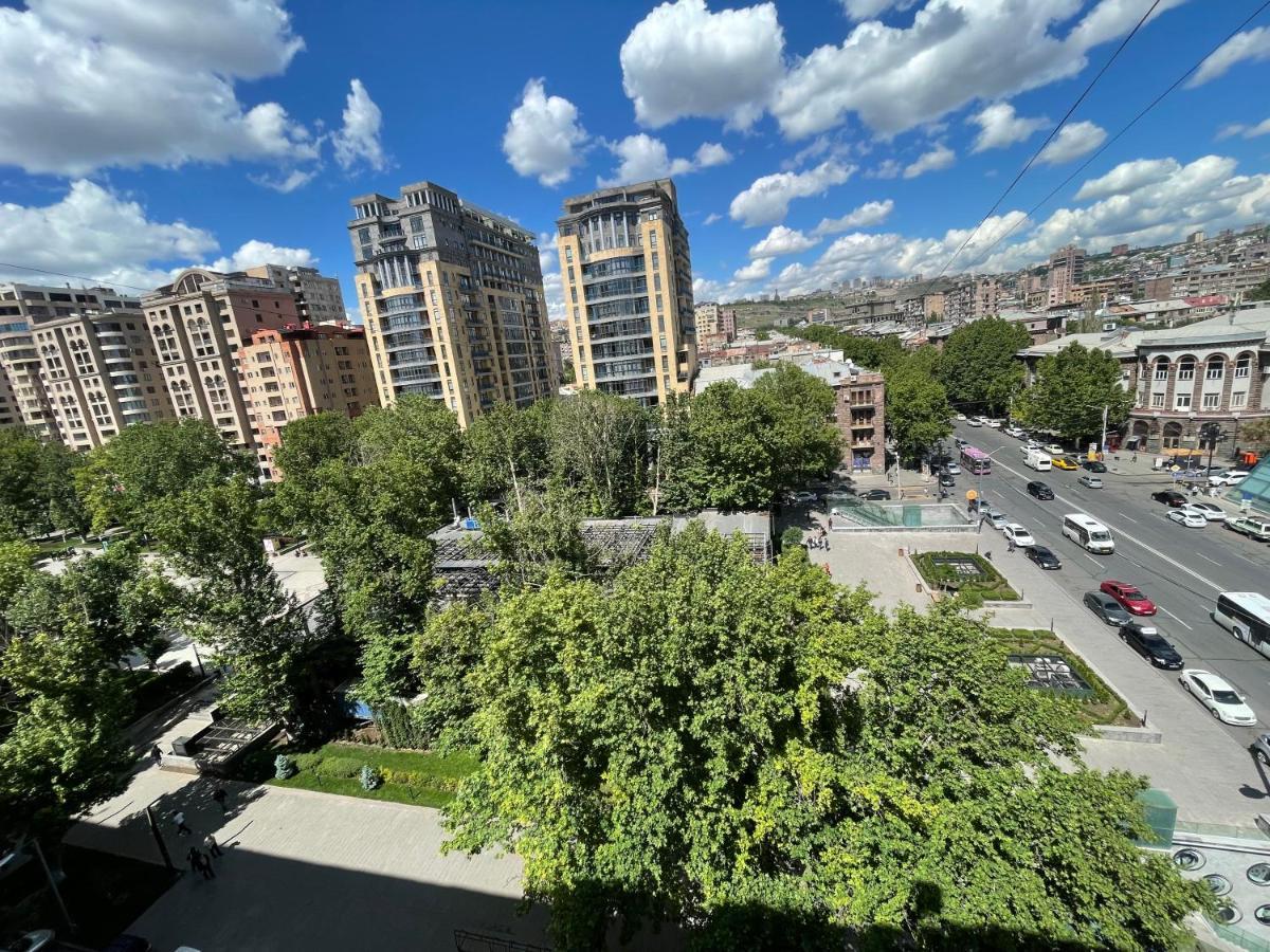 Panorama Apartments Jerevan Buitenkant foto