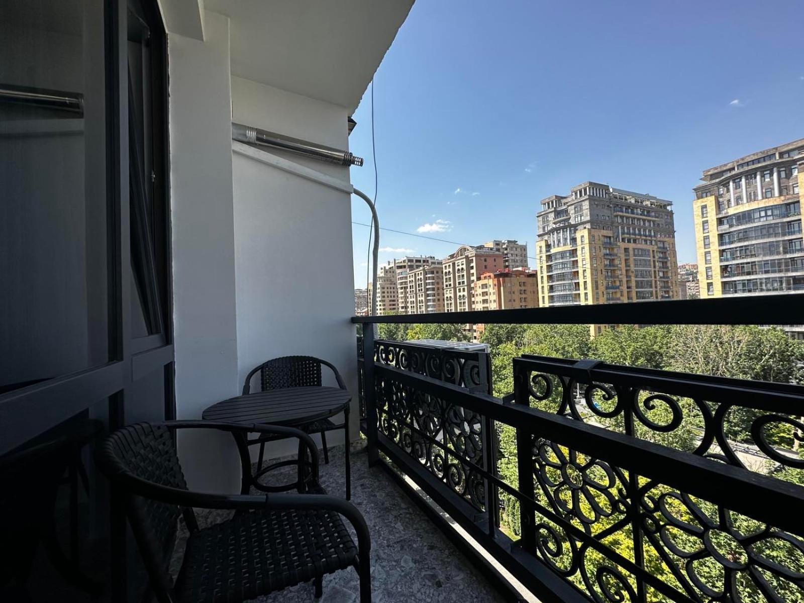 Panorama Apartments Jerevan Buitenkant foto